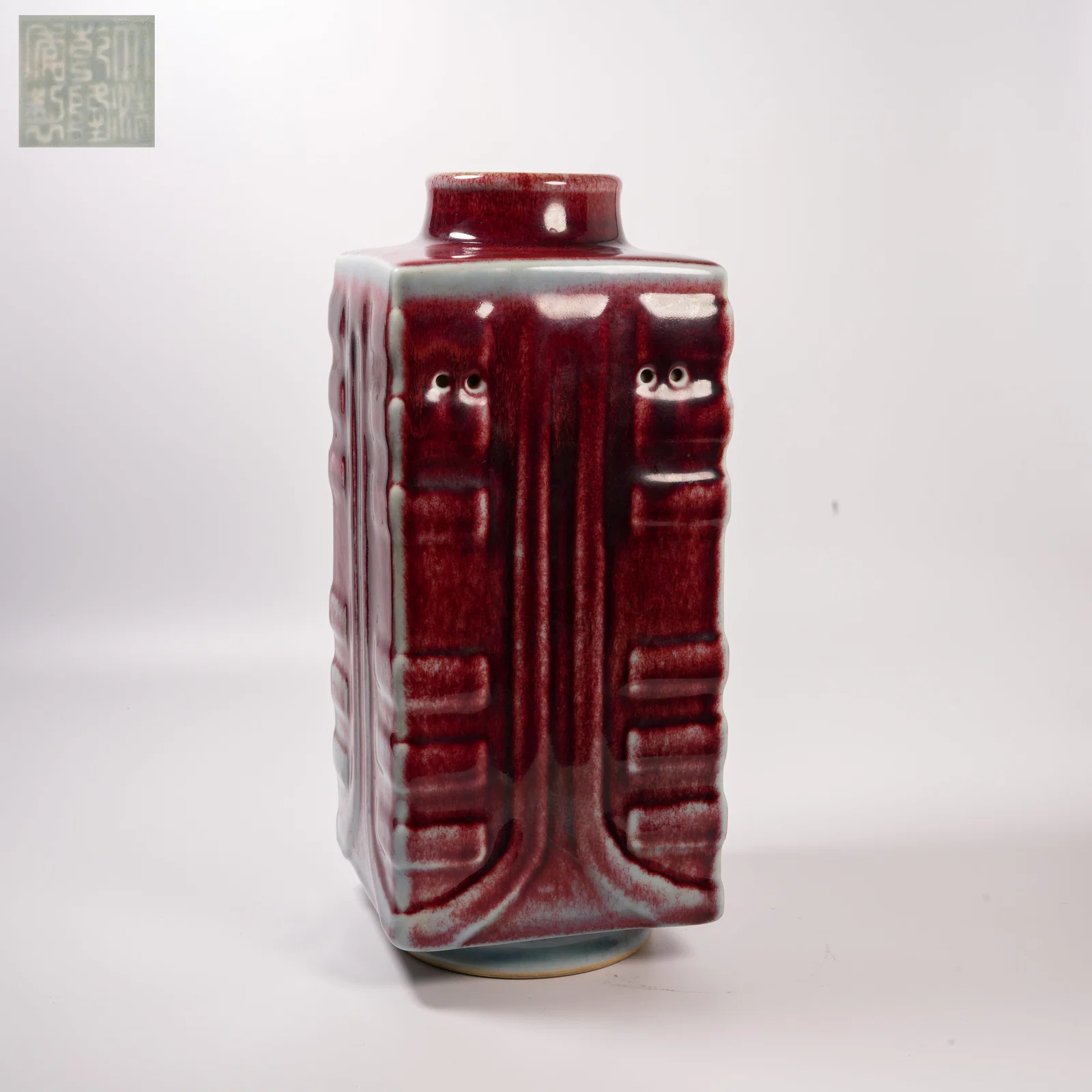 A FLAMBÉ-GLAZED CONG-FORM VASE
