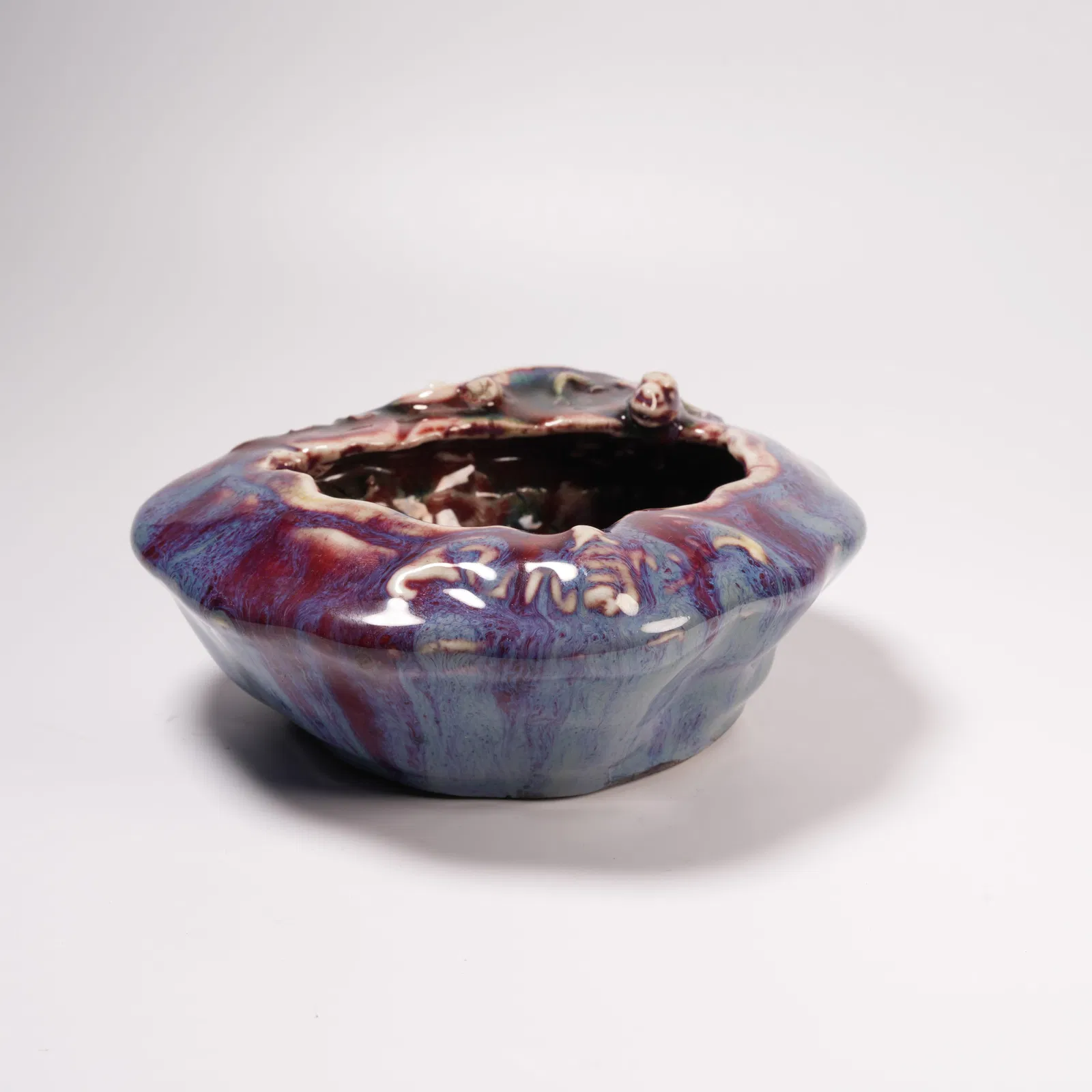 A FLAMBÉ-GLAZED WASHER WITH CHI-DRAGON MOTIF