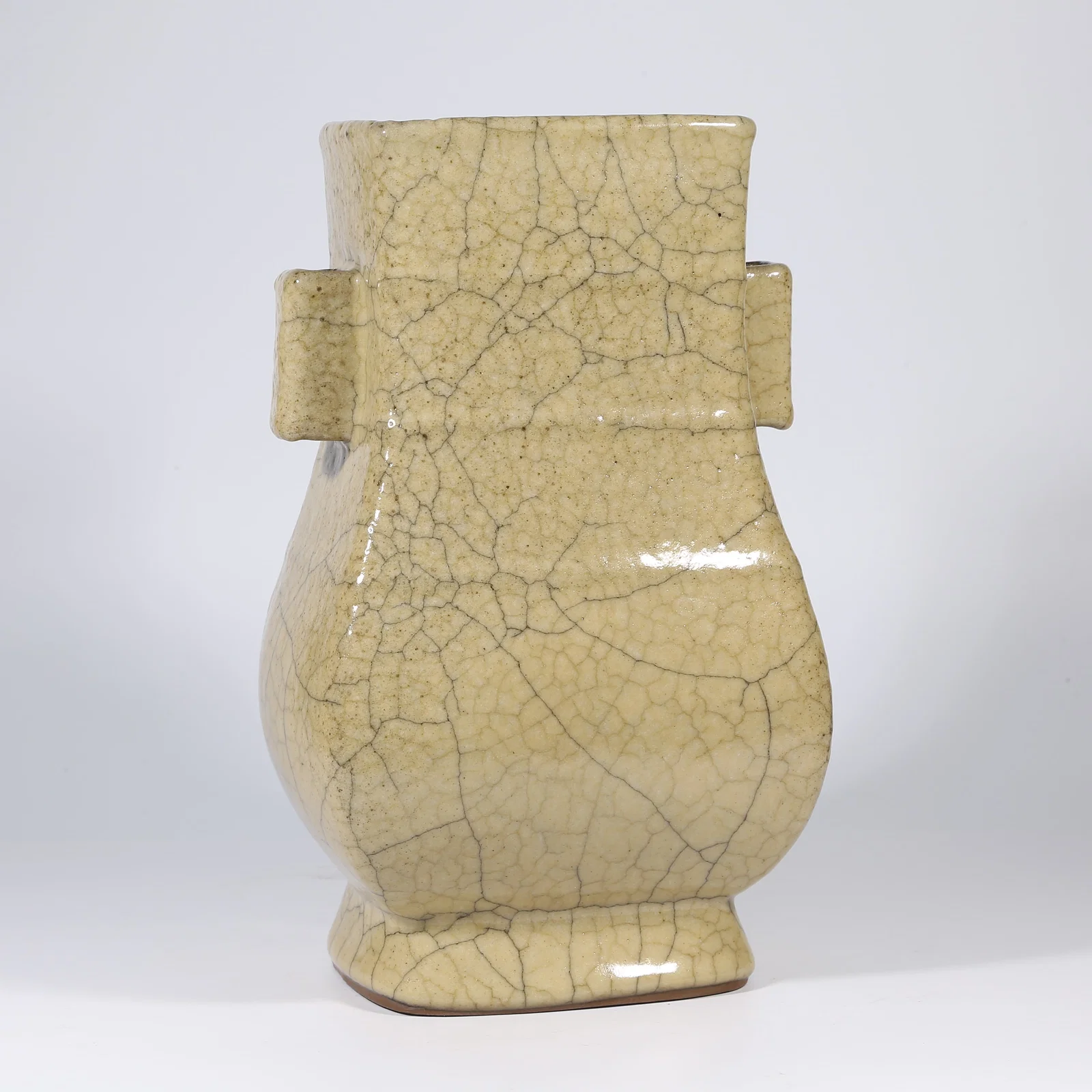 A GE KILN GUANYIN-HANDLED VASE