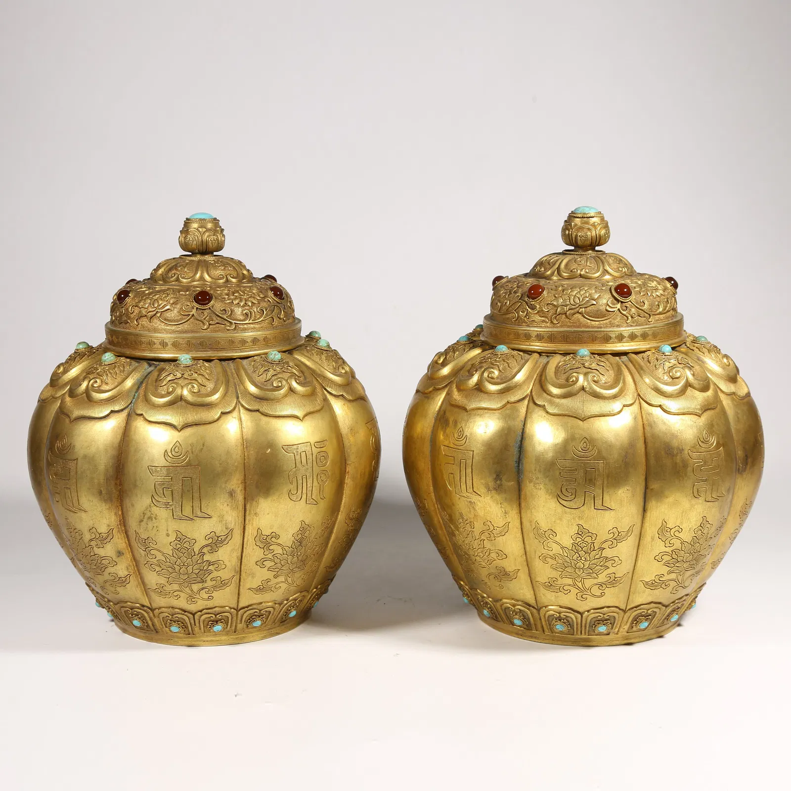 A GILDED BRONZE COVERED JARS INLAID WITH GEMSTONES, PAIR