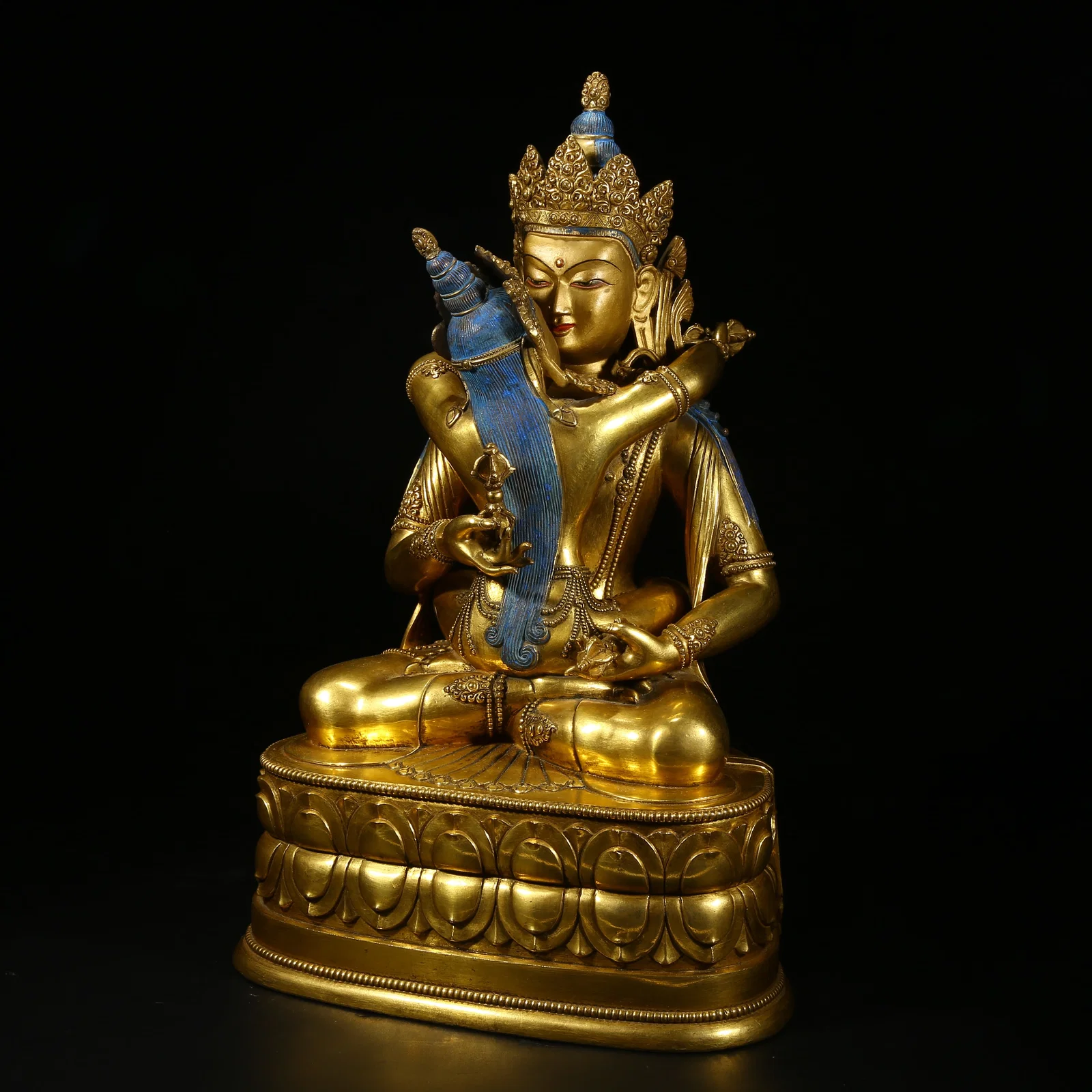A GILDED BRONZE STATUE OF DUAL-BODY VAJRASATTVA IN ZANABAZAR STYLE