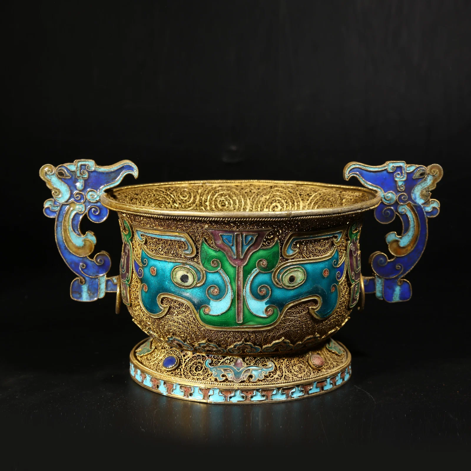 A GILDED SILVER FILIGREE CLOISONNÉ GUI VESSEL WITH BEAST-MASK MOTIFS