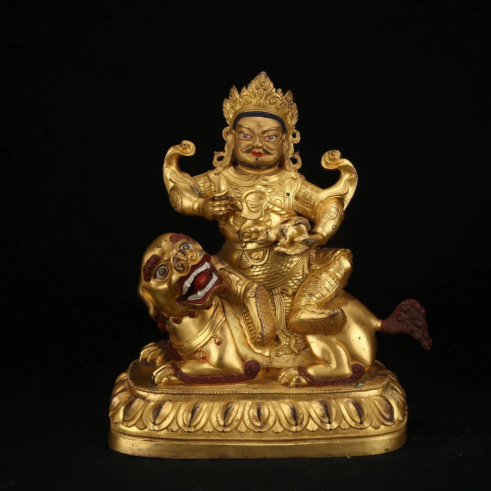 A GILT BRONZE FIGURE OF THE TREASURE KING (VAI?RAVA?A)