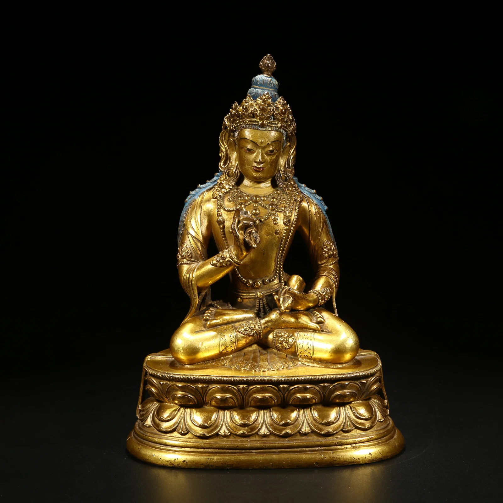 A GILT BRONZE STATUE OF VAJRASATTVA IN ZANABAZAR STYLE