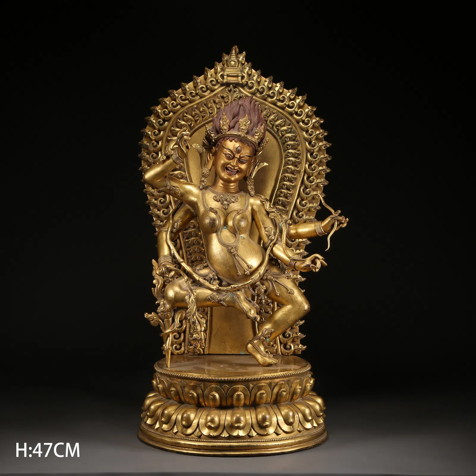 A GILT BRONZE TARA STATUE
