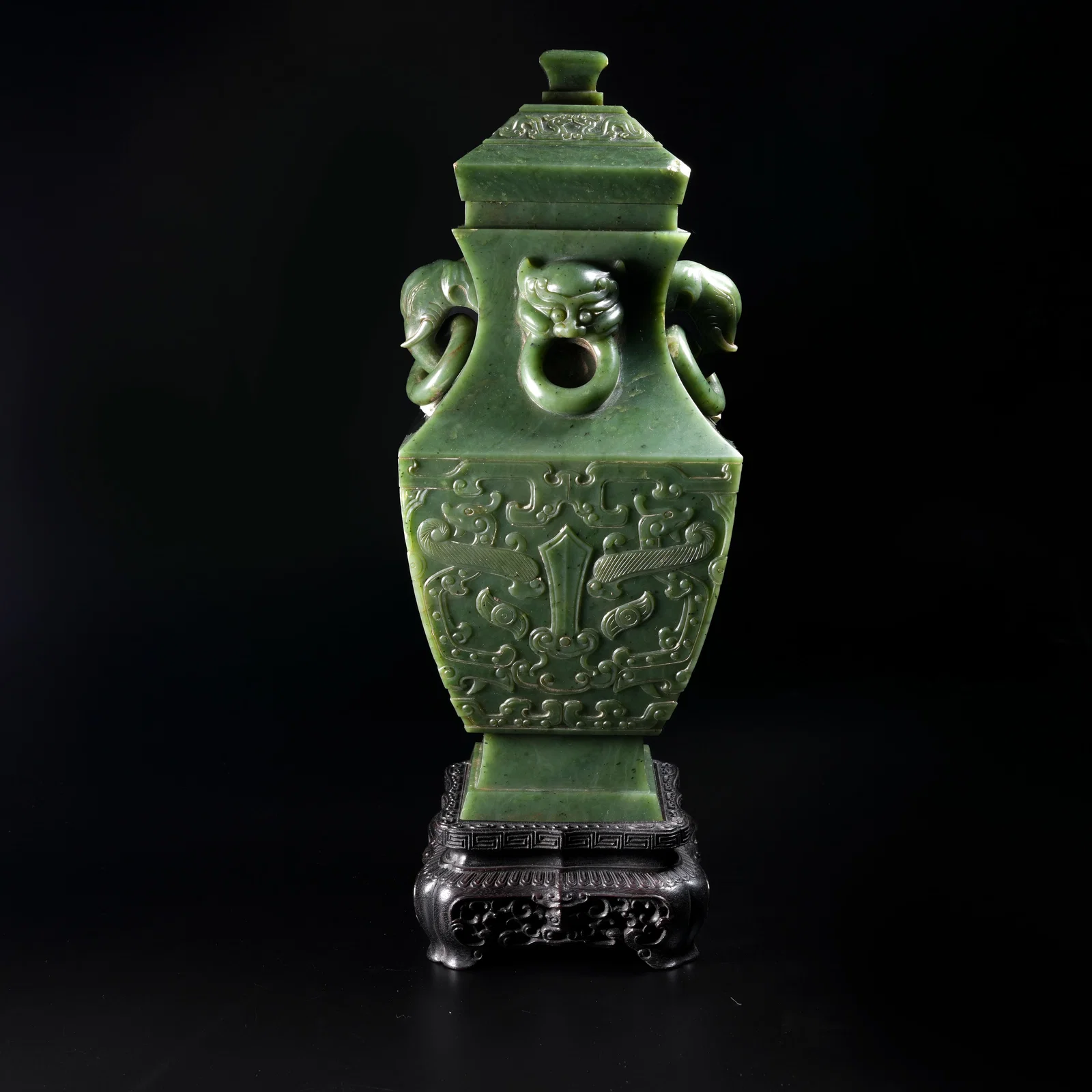 A HETIAN GREEN JADE ANIMAL MASK–PATTERN FUSHOU COVERED BOTTLE