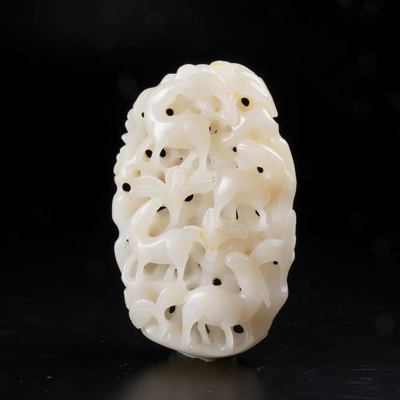 A HETIAN JADE AUTUMN MOUNTAIN SCENE MOUNTAIN ORNAMENT