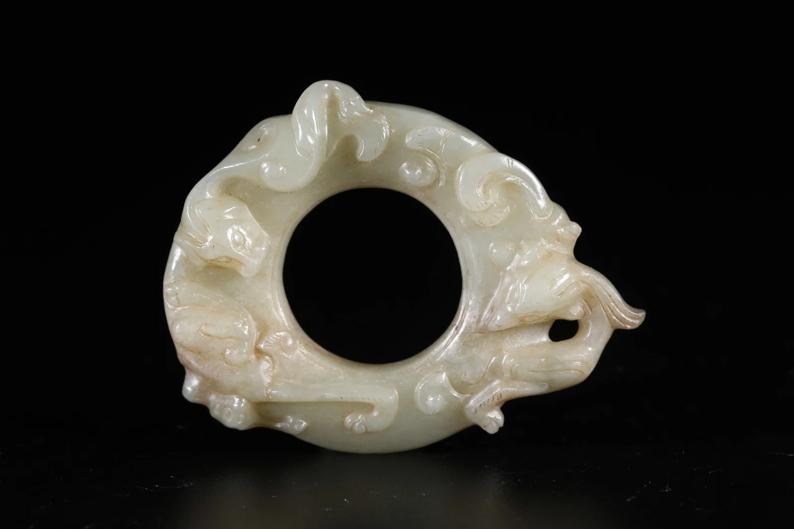 A HETIAN JADE BI DISC WITH DRAGON AND PHOENIX DECORATION