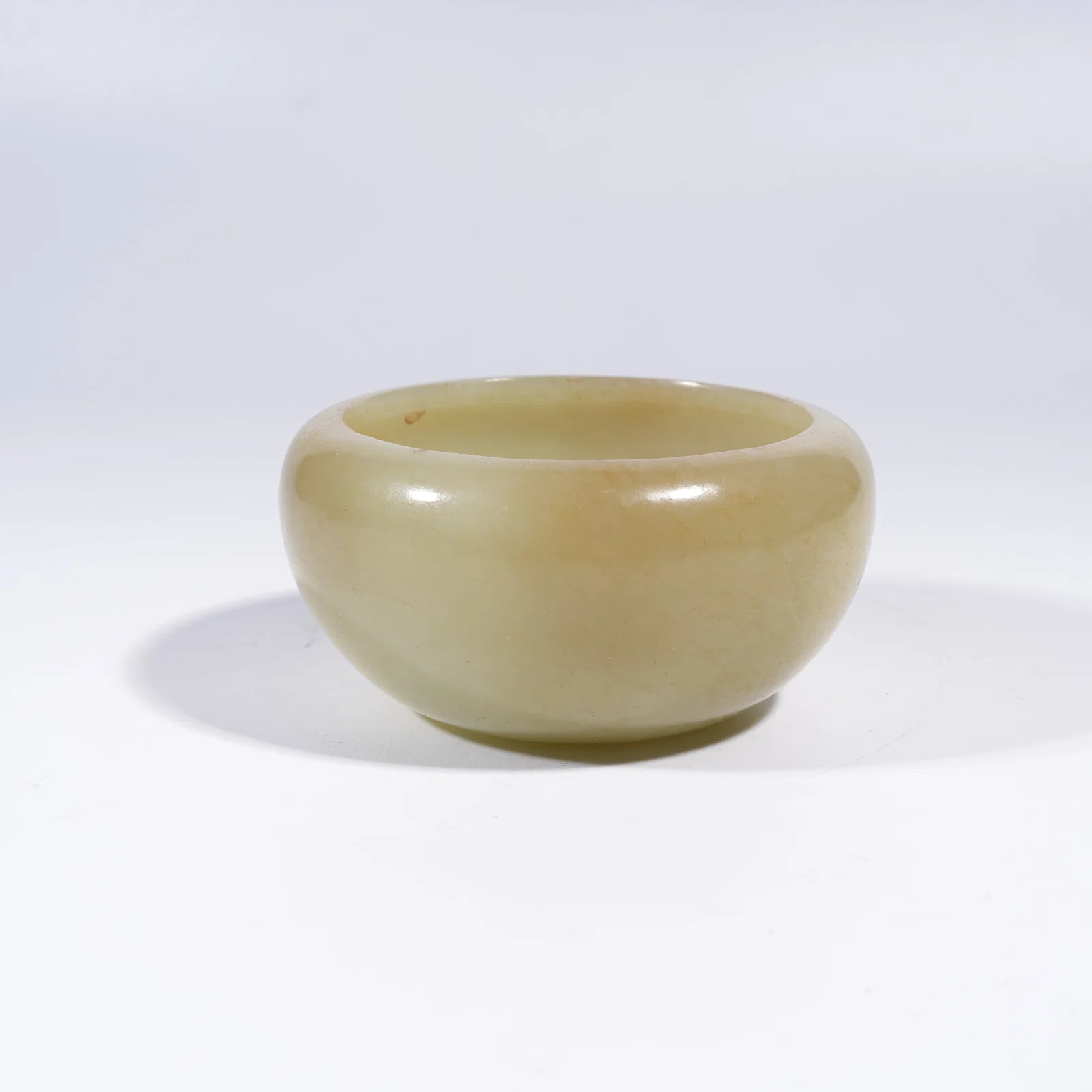 A HETIAN JADE BOWL-SHAPED WATER WASHER