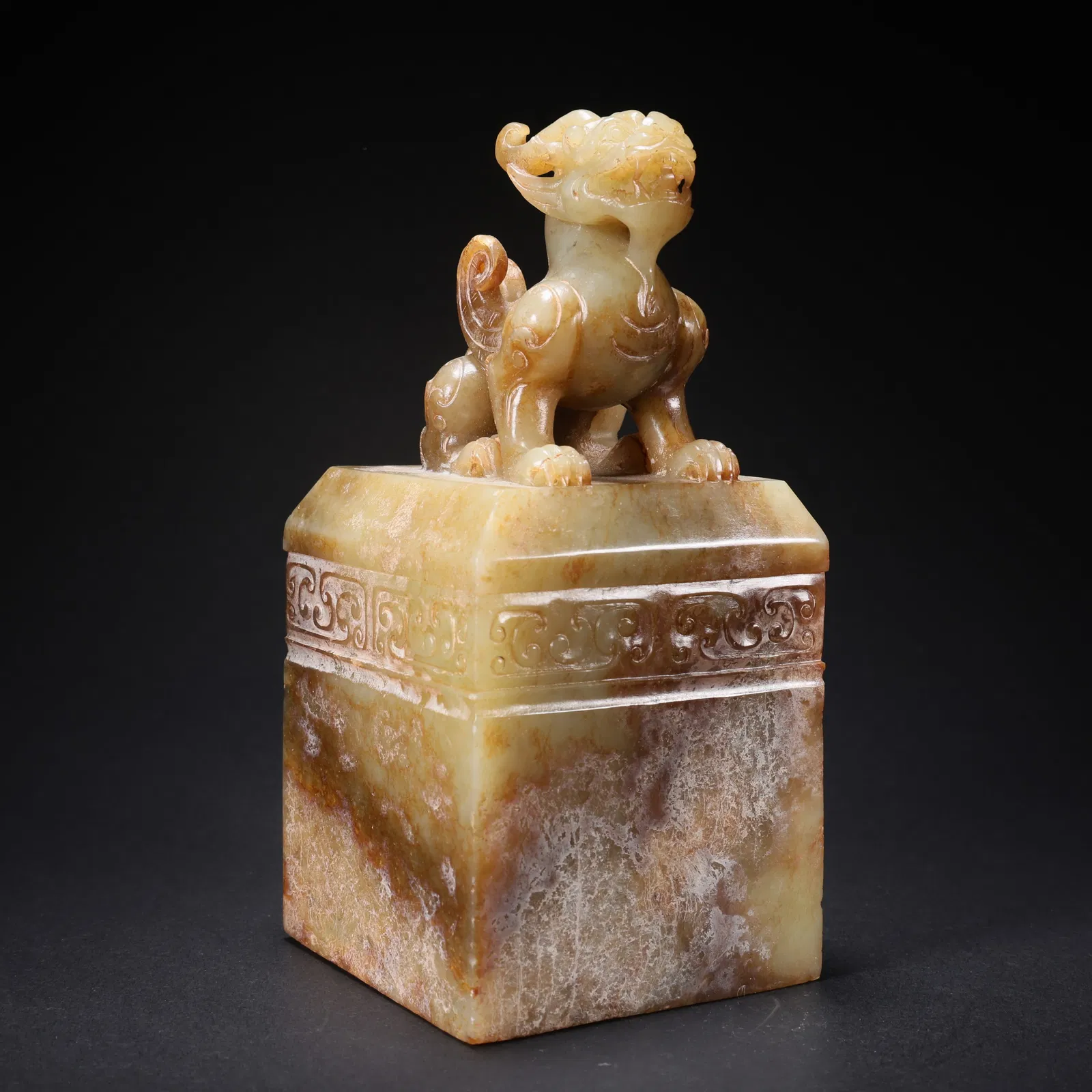 A HETIAN JADE SEAL WITH BEAST FINIAL