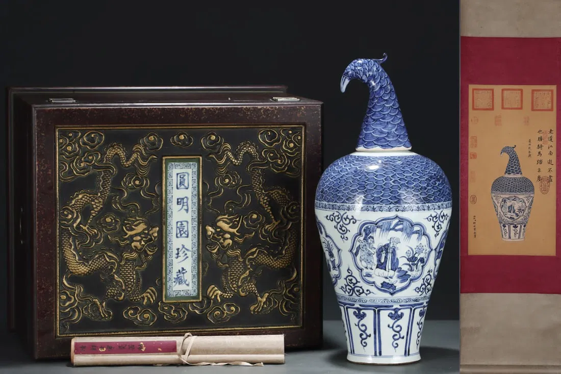 A Huge Blue and White Seawater Figure Pattern Vase,With Phoenix-head Cover,With Vertical Scroll