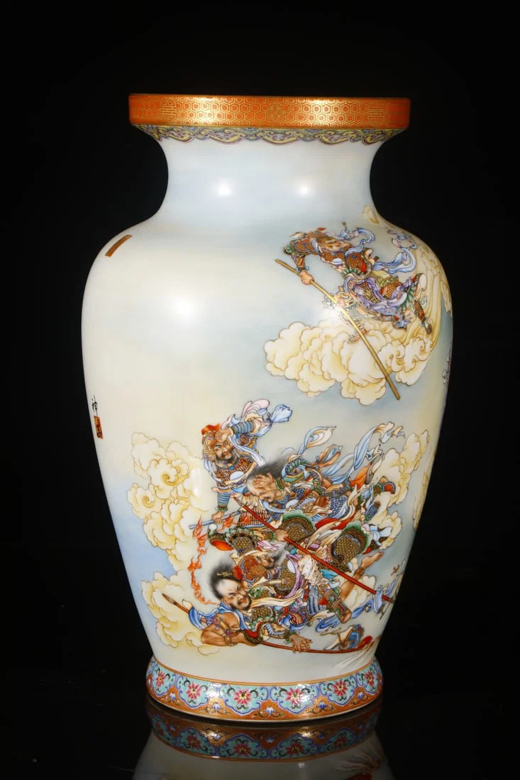 A Huge Enamel Painted Gold Character and Story Pattern Vase,with poem