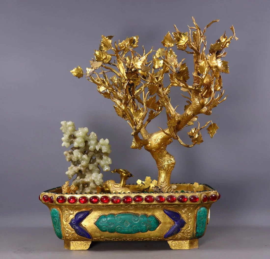 A Huge Gilt Bronze Inlaid White Jade Animal Pattern Basin,Inlaid Gems