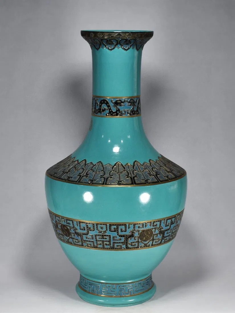 A Huge Guan yao Turquoise Glazed Painted Gold Trigram and Dragon Pattern Vase