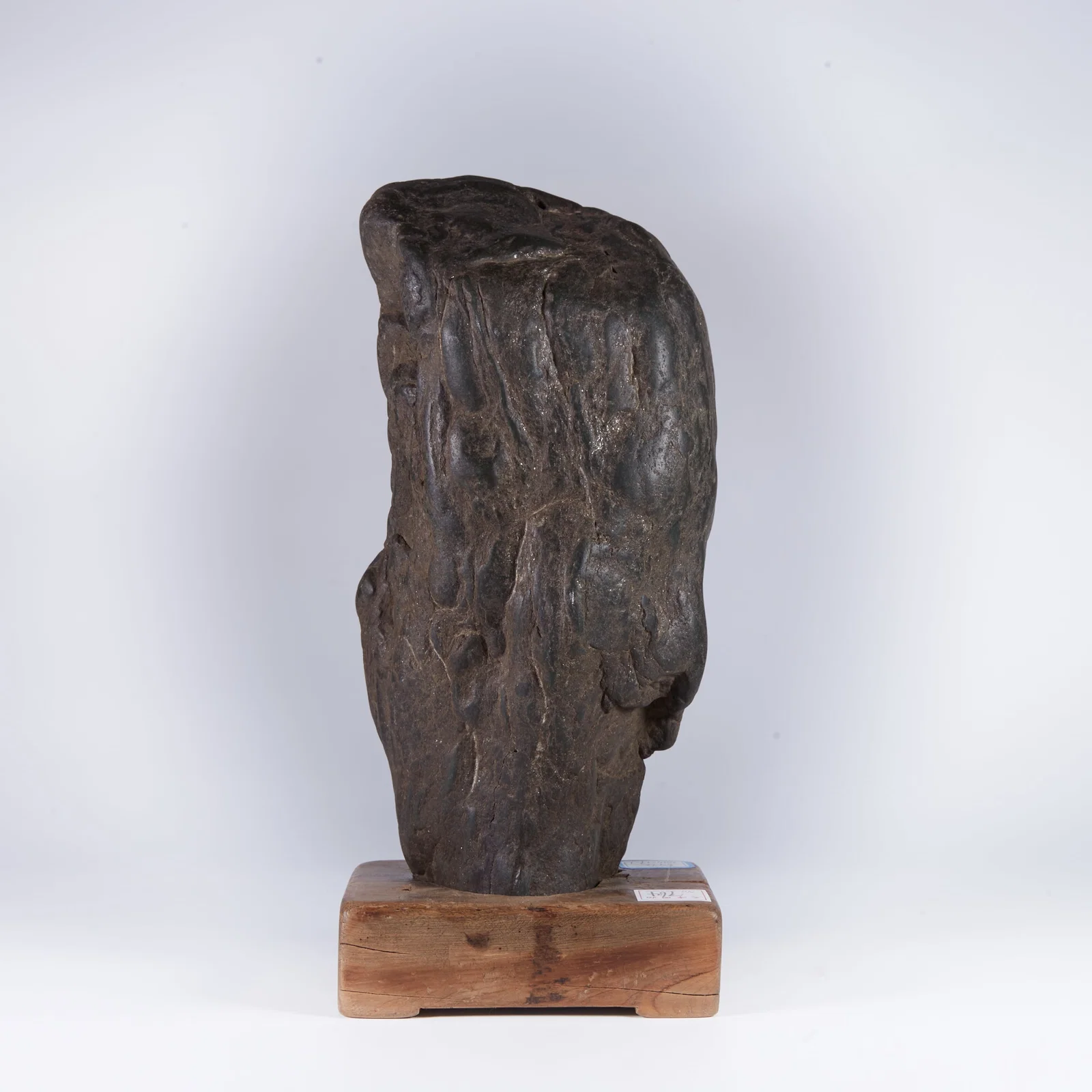 A LAOSHAN GREEN SCHOLAR'S ROCK