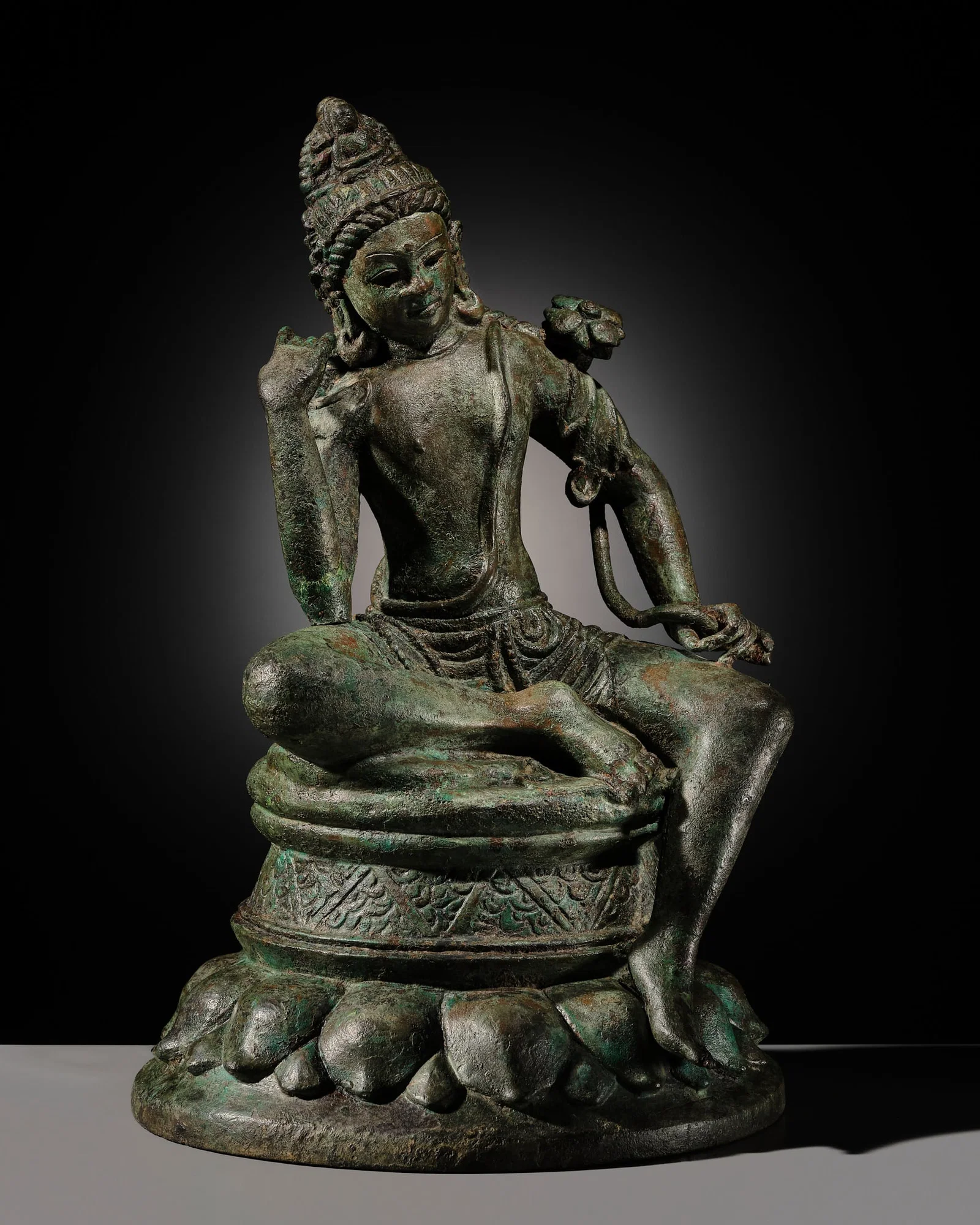 A LARGE AND IMPORTANT BRONZE FIGURE OF AVALOKITESHVARA PADMAPANI, SWAT VALLEY, 7TH-9TH CENTURY