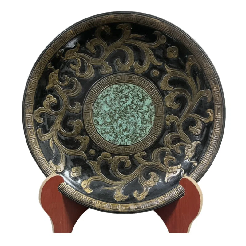 A large Jun-glazed phoenix plate from the Qianlong period of the Qing Dynasty.