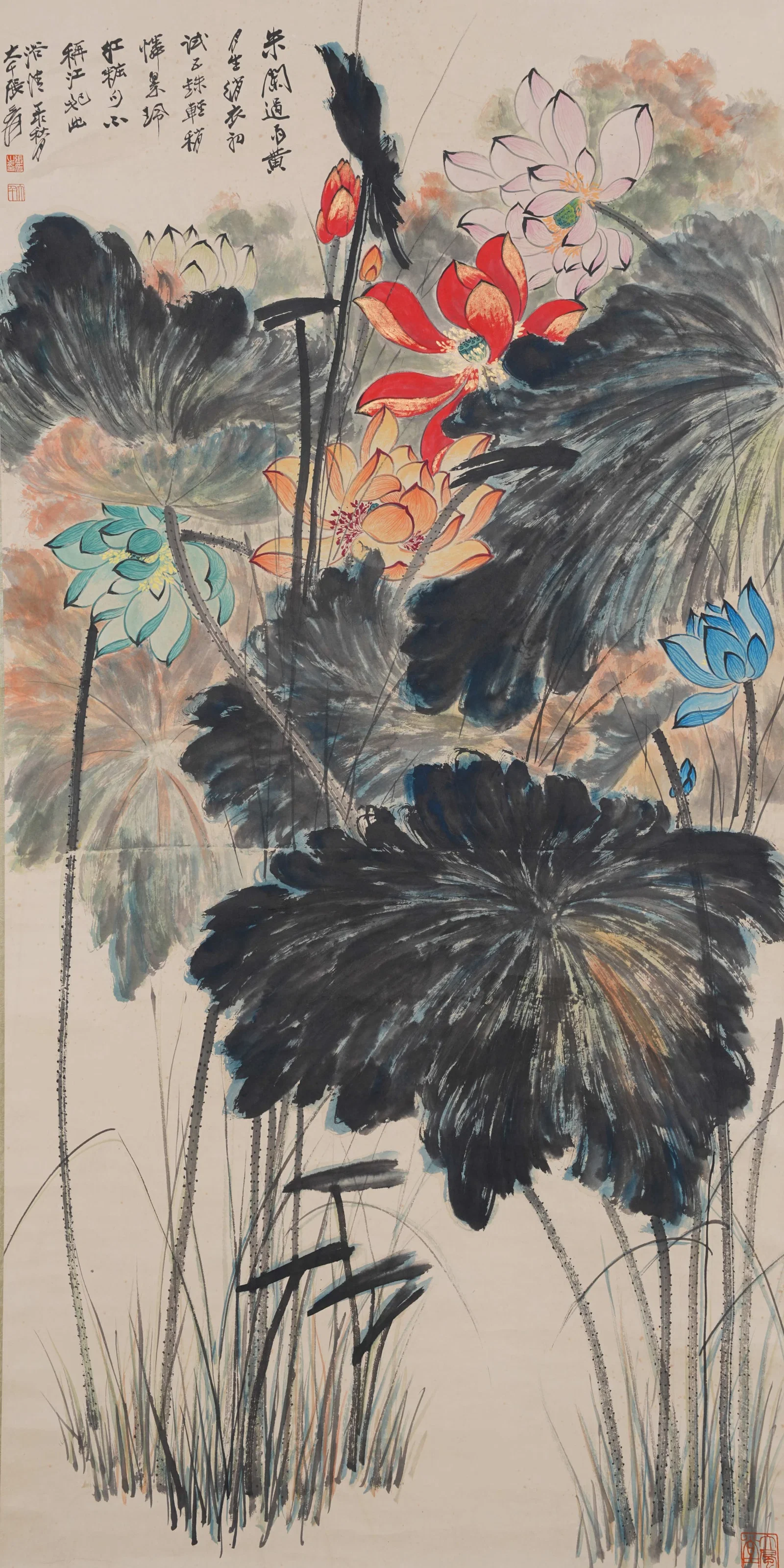 A LOTUS PAINTING ON PAPER BY ZHANG DAQIAN.張大千