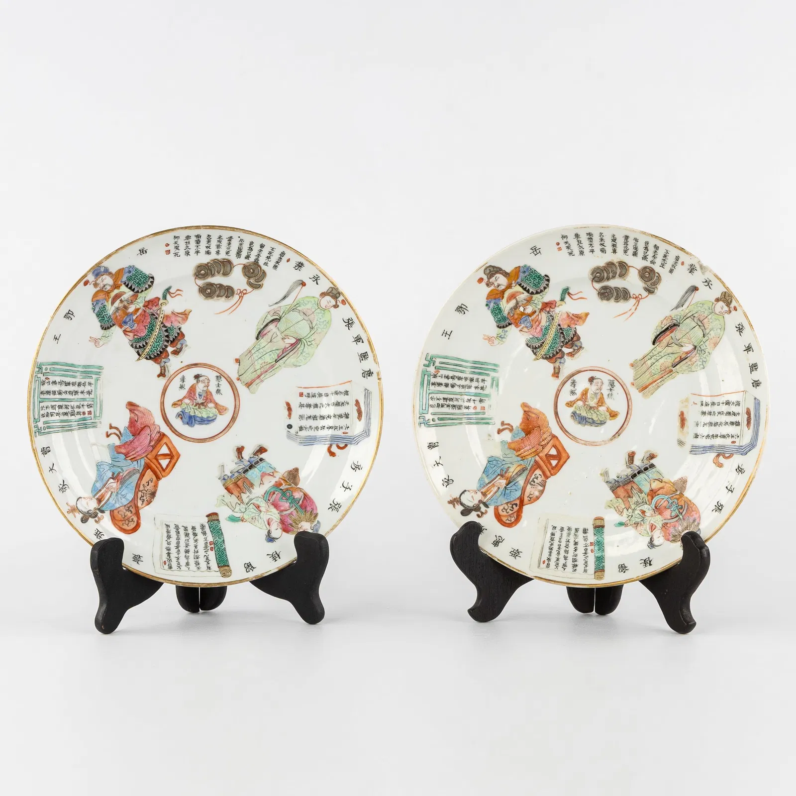 A Pair of Chinese famille rose 'Wu Shuang Pu' plates, 19th C.