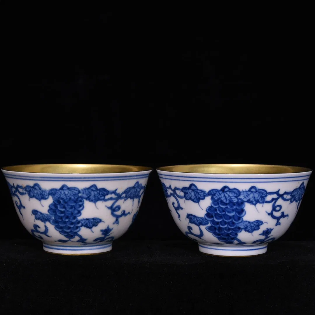 A Pair of Exquisite Blue and White Gilding Grapes Pattern Cups