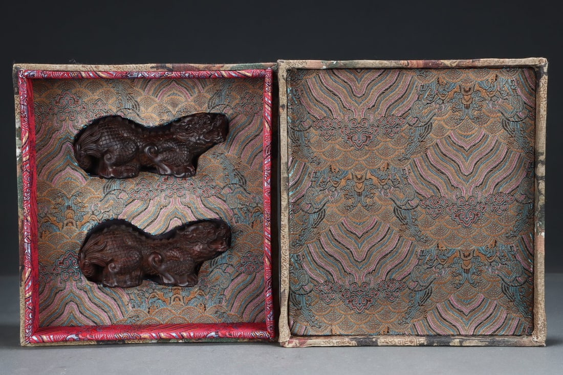 A Pair of Exquisite Eaglewood Auspicious Beast Ornament