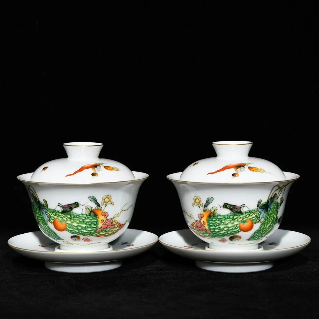 A Pair of Exquisite Enamel Painted Gold Insect,Vegetables and Fruits Pattern Cover Bowls,With