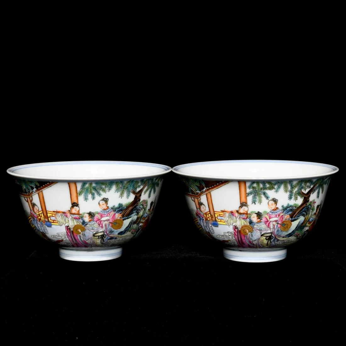 A Pair of Exquisite Famille-Rose Character and Story Pattern Bowls
