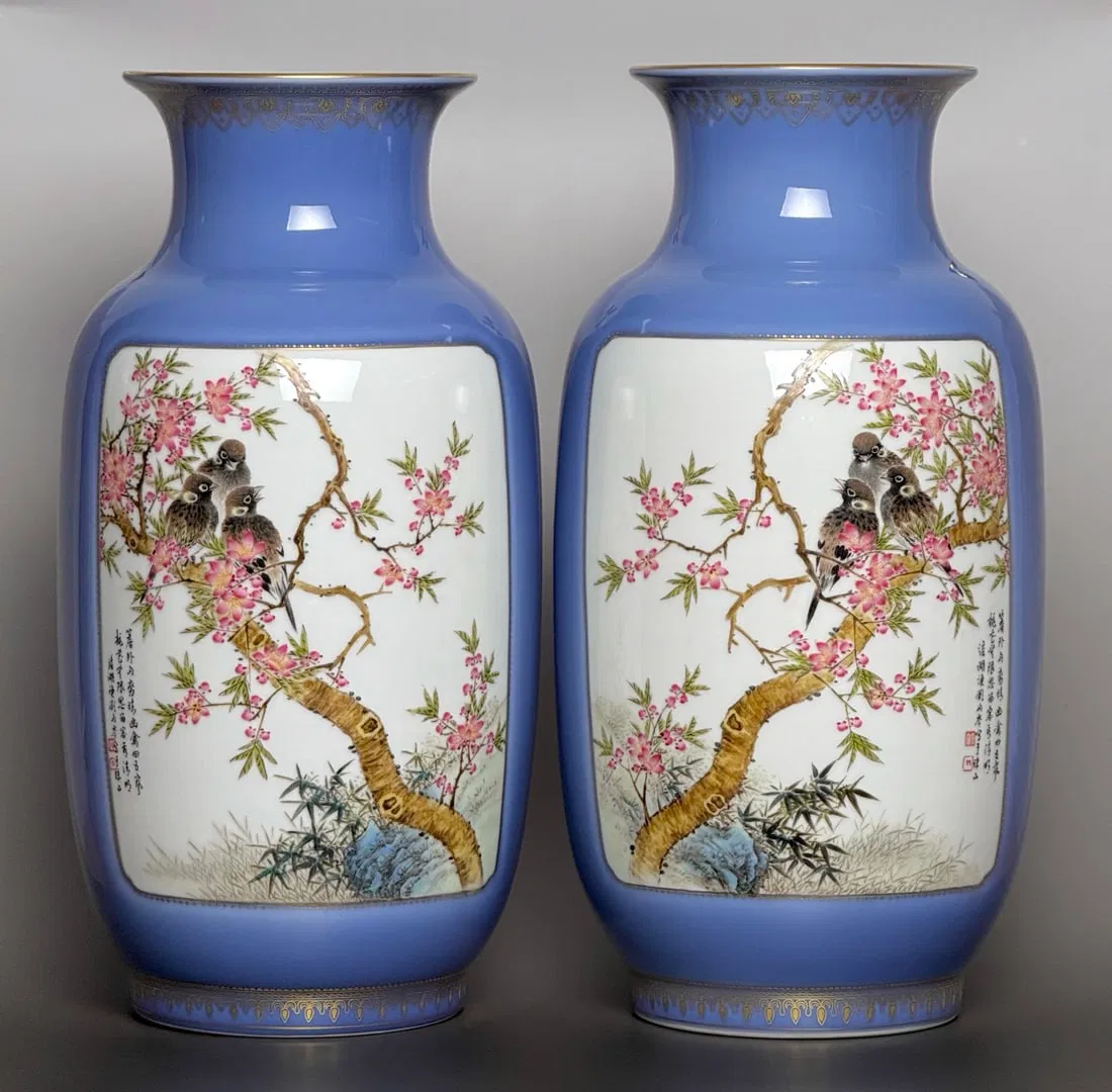 A Pair of Exquisite Famille-Rose Flower and Bird Pattern Vases,with poem