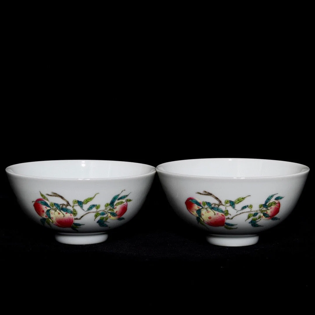 A Pair of Exquisite Famille-Rose Fruit Pattern Bowls