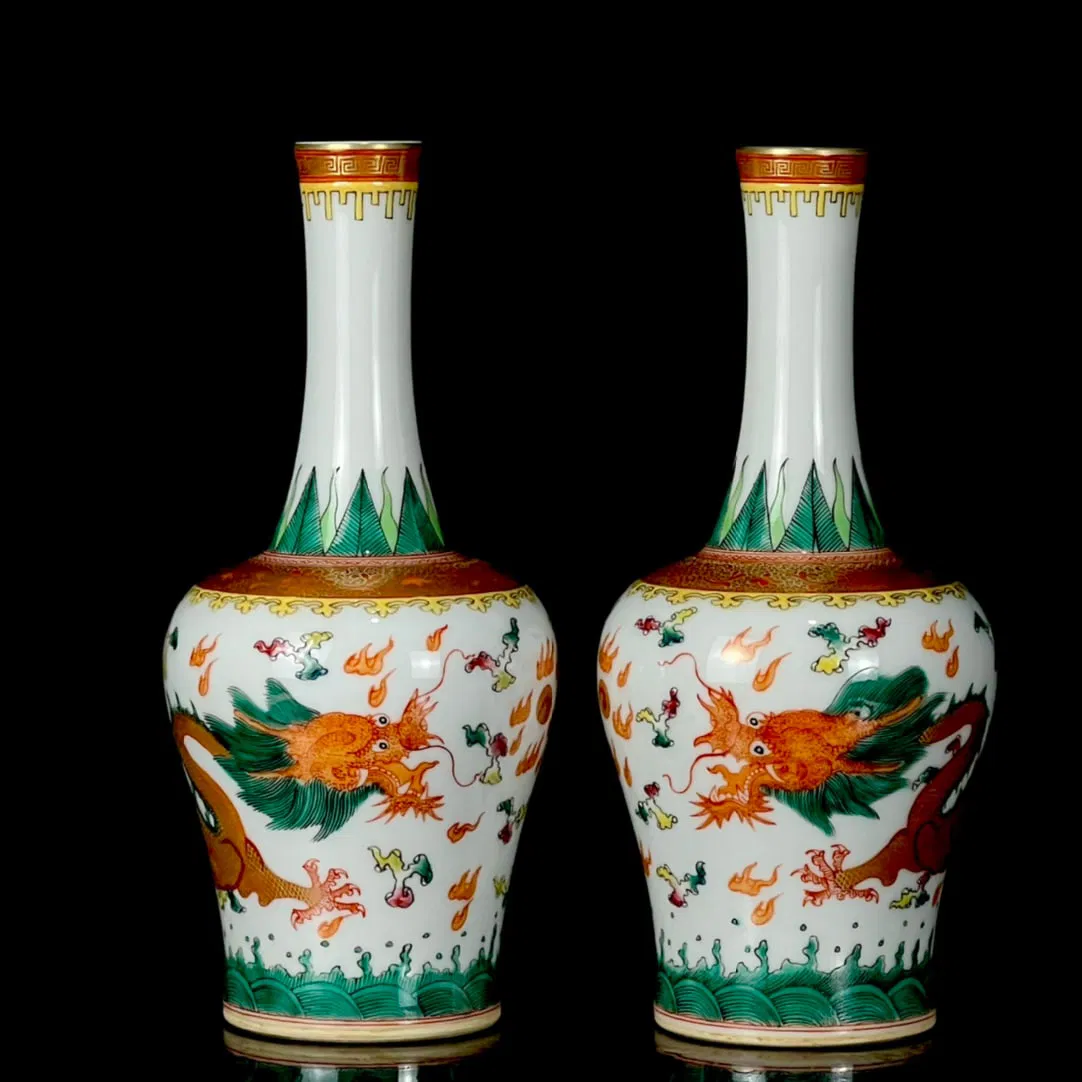 A Pair of Exquisite Famille-Rose Painted Gold Seawater,Auspicious Cloud and Dragon Pattern Vases