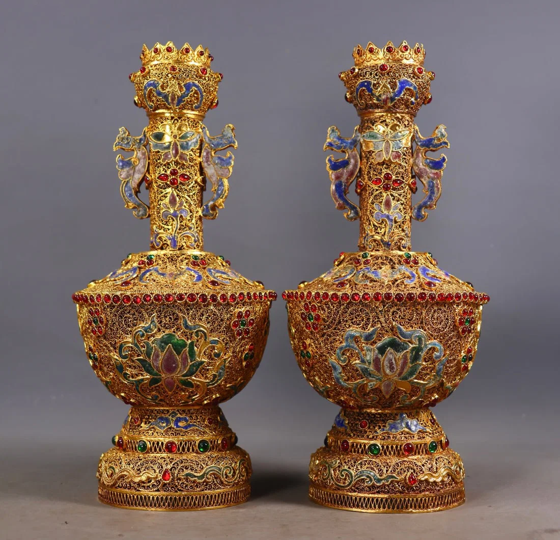 A Pair of Exquisite Gilt Bronze Inlaid Gems Flower Pattern Double-Ears Vase