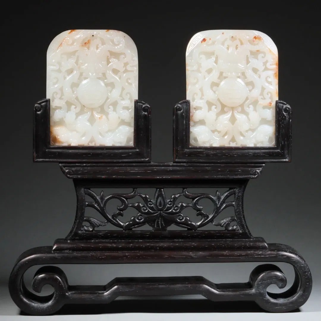 A pair of Exquisite Hetian Jade Dragon Pattern Table Screen