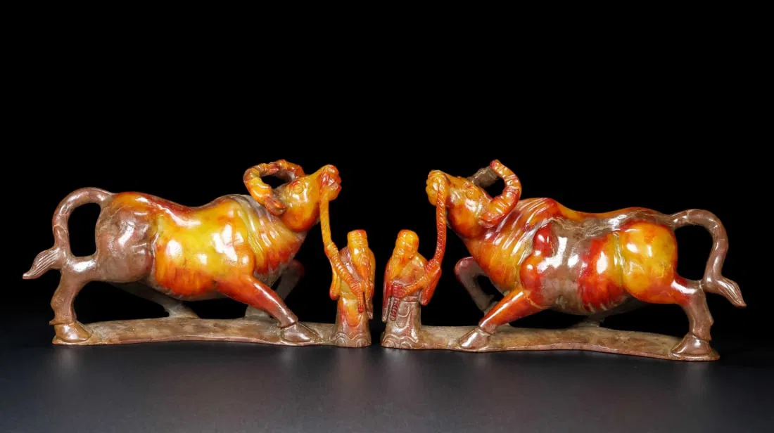 A pair of Exquisite Hotan Jade Buffalo Ornament