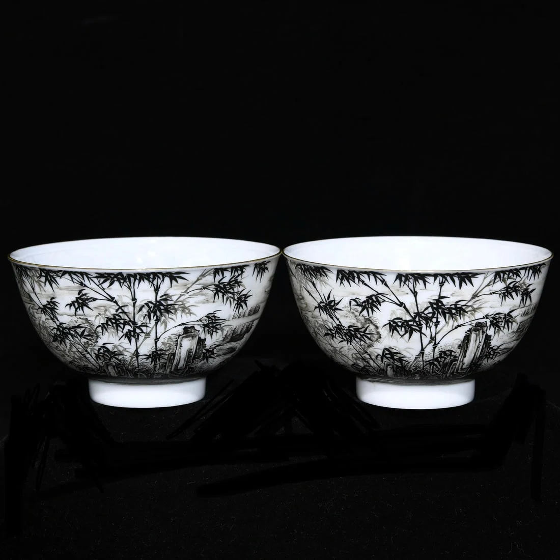 A Pair of Exquisite Ink Color Bamboo Pattern Bowls,with poem
