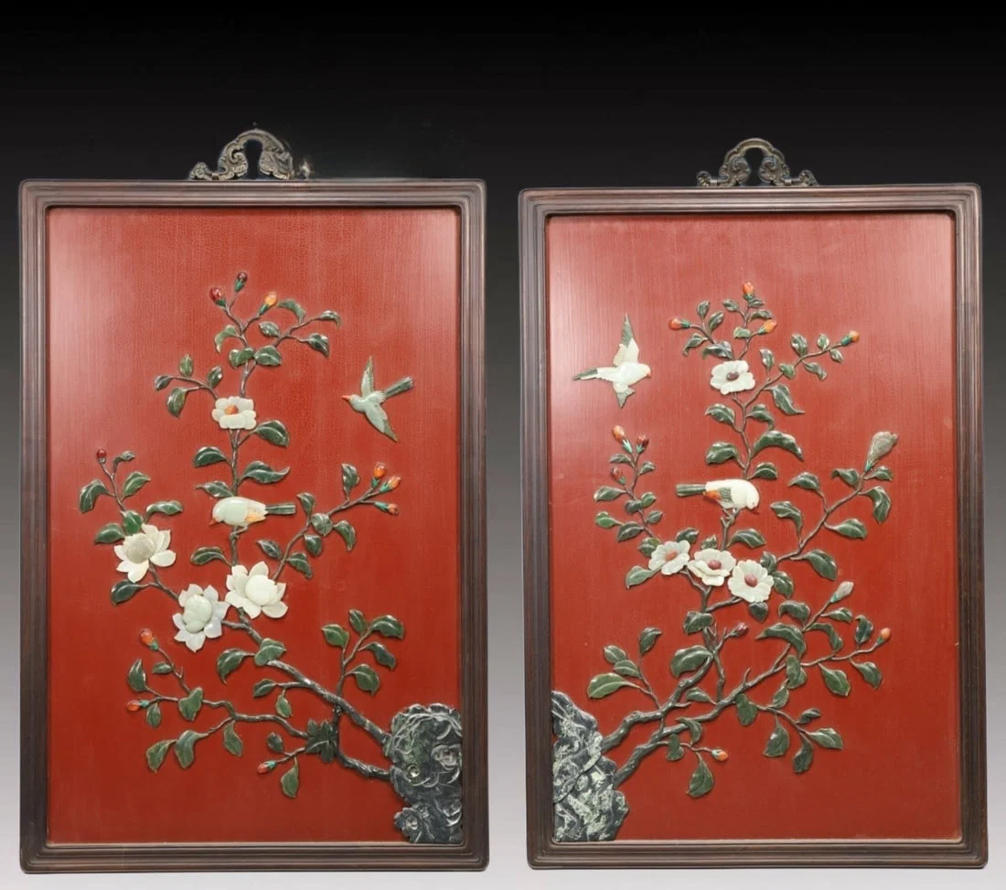 A Pair of Exquisite Redwood Inlaid Gems Flower and Bird Pattern Hanging Panels