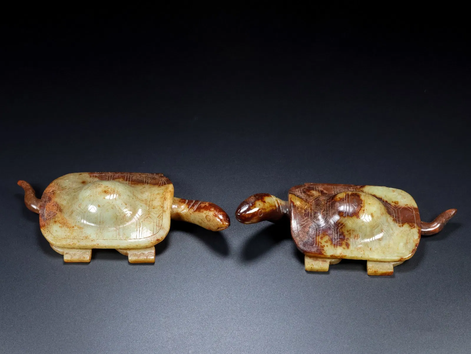 A Pair of Exquisite White Jade Turtle Ornament