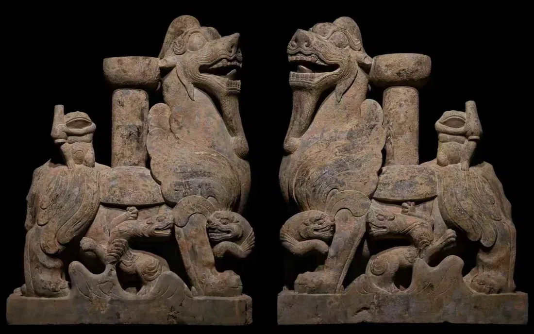 A pair of Han Dynasty evil stone lighthouses