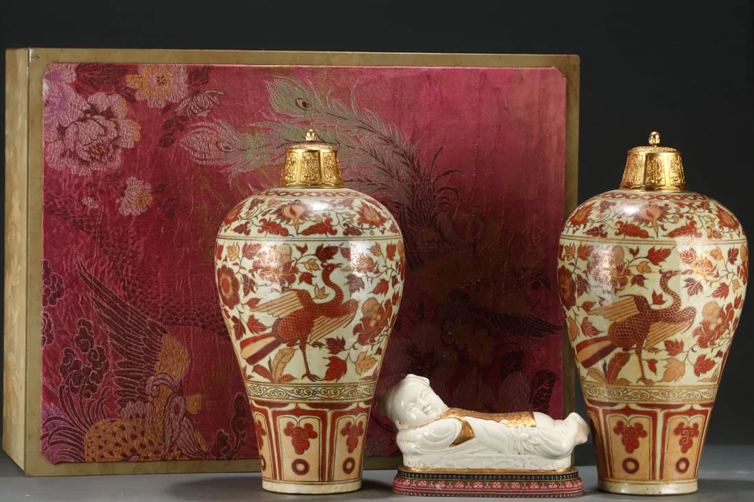 A Pair of Huge Wucai Lotus and Peacock Pattern Bottles