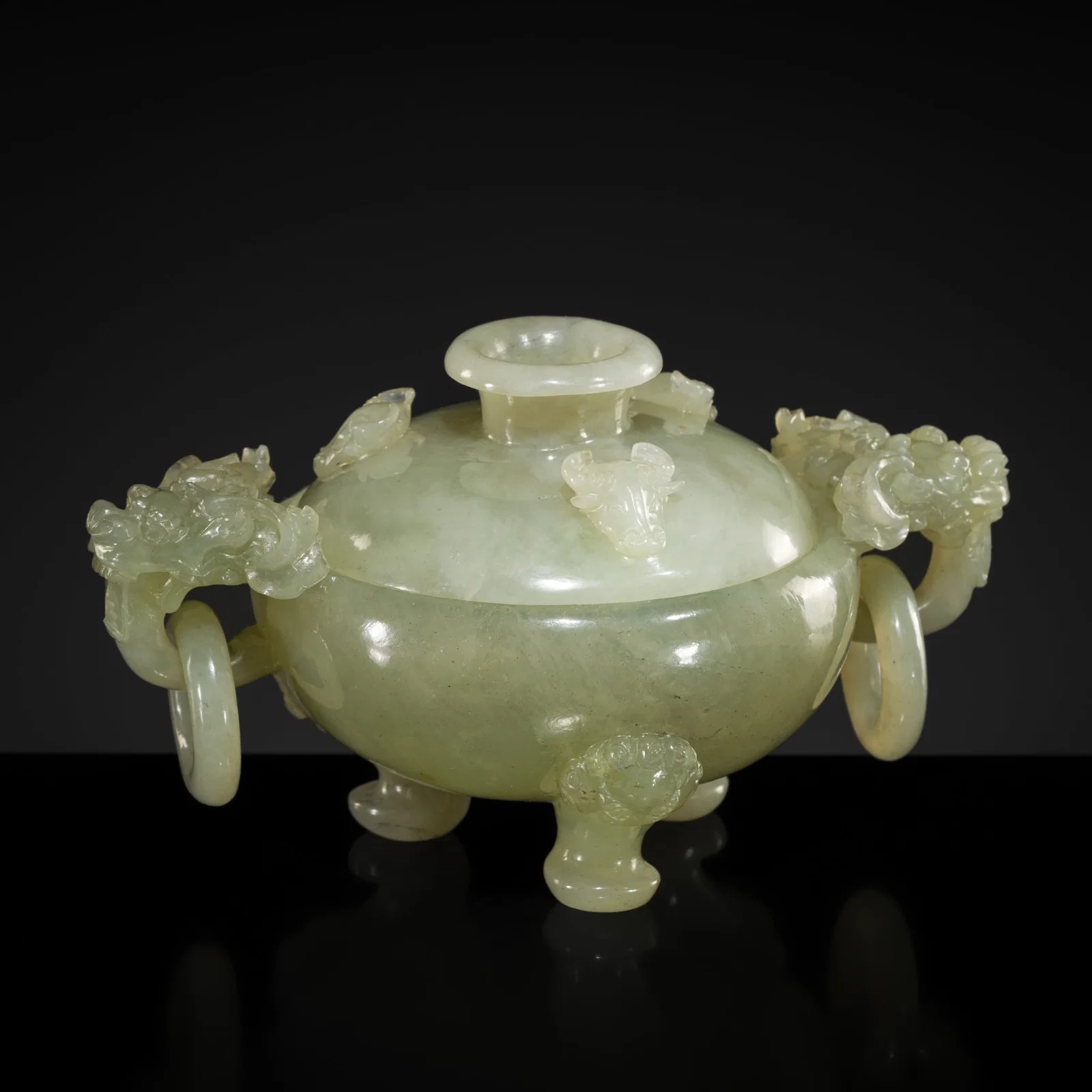 A PALE CELADON JADE TRIPOD CENSER AND COVER, LATE 19TH TO EARLY 20TH CENTURY