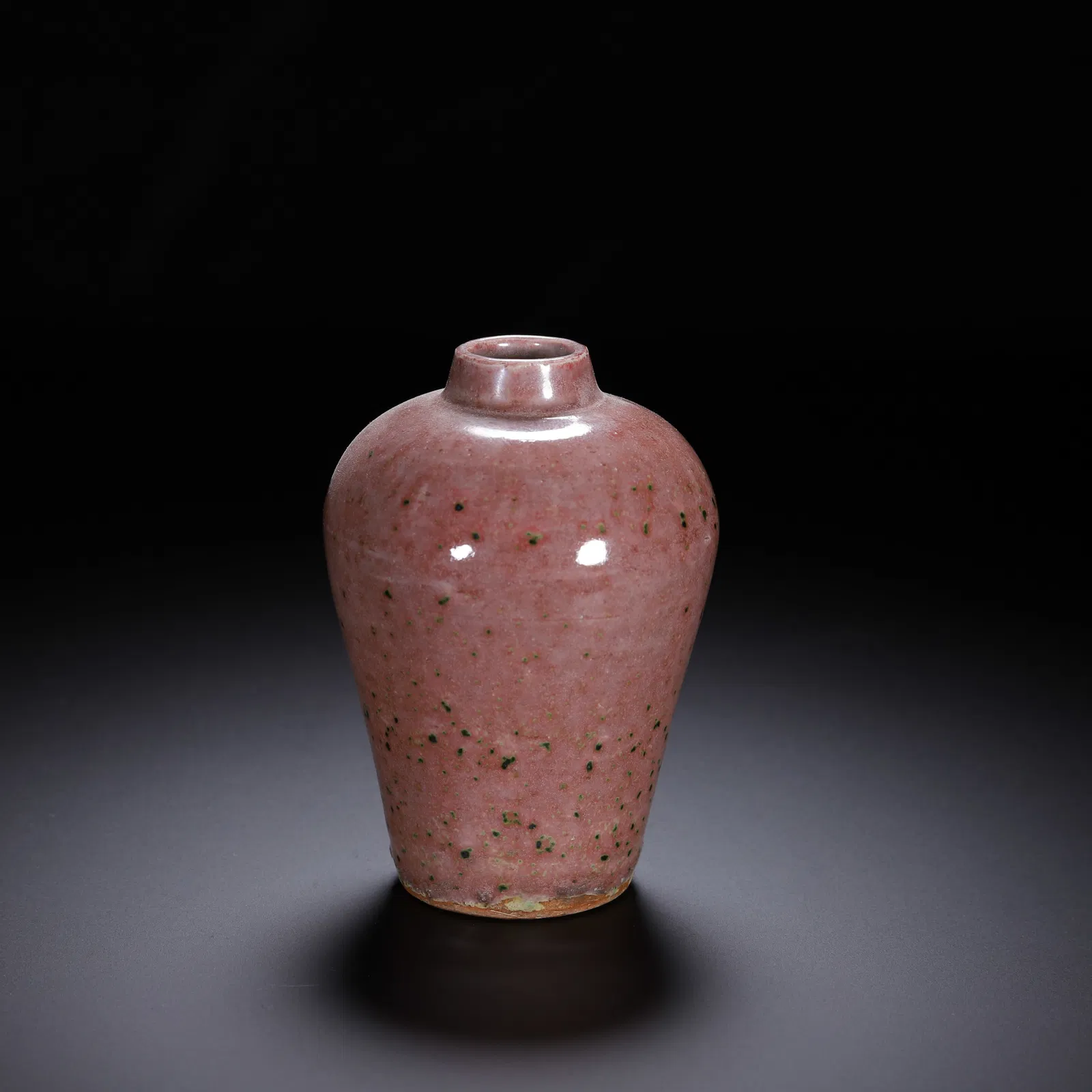 A PEACH BLOOM GLAZE