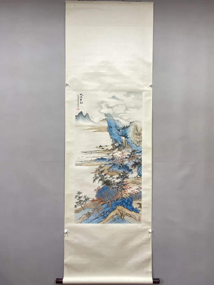 A picture of Wu Hufan's Jiujiang beautiful paper vertical scroll