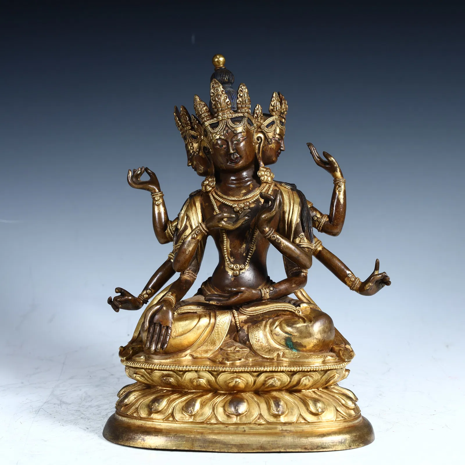 A piece of Qing Dynasty copper gilt snowdrift Buddha mother
