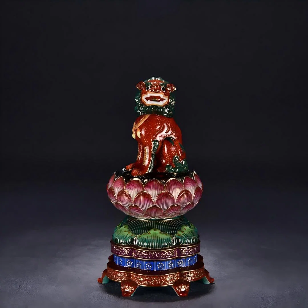 A piece of Qing Qianlong enamel colored lotus lion button incense