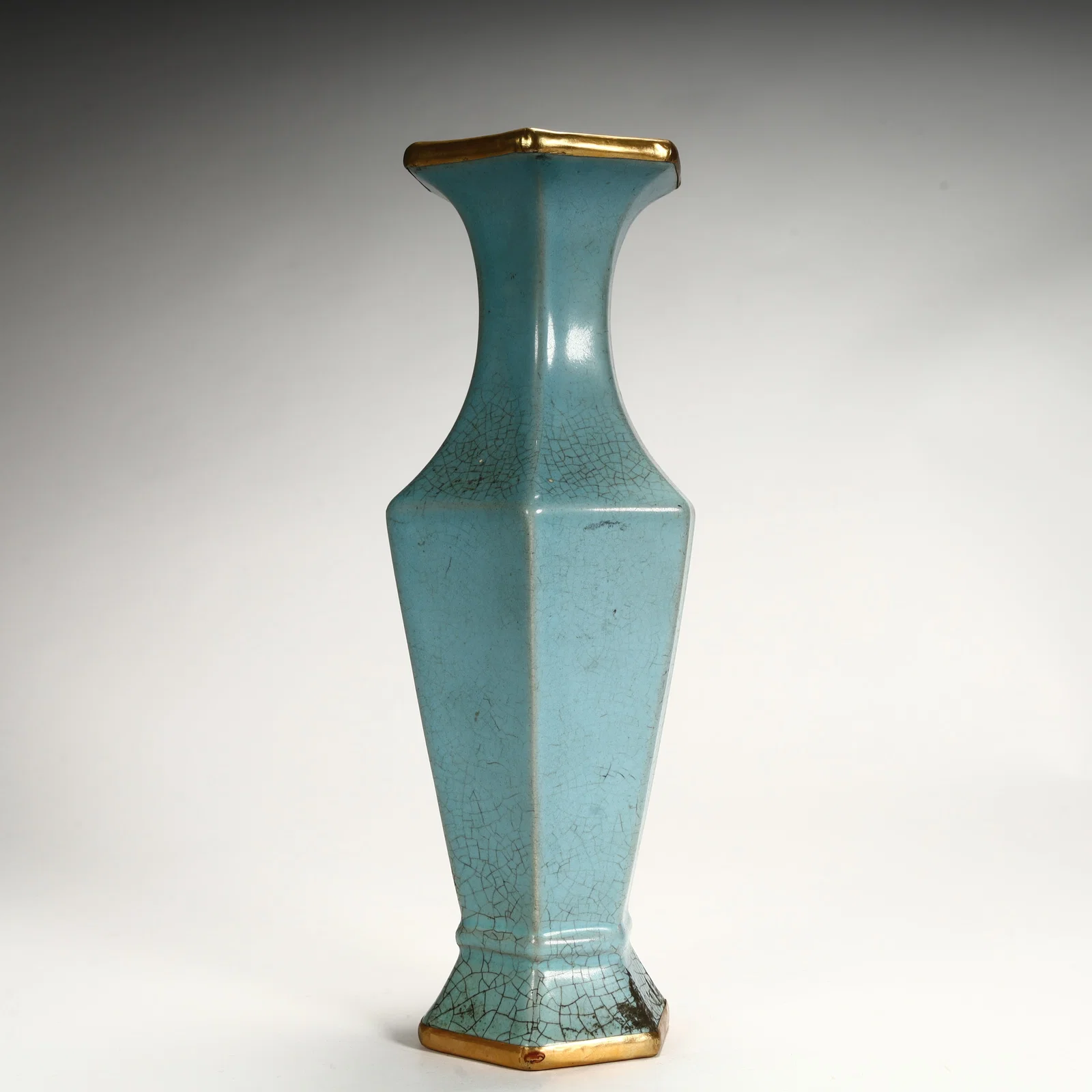 A piece of Ru kiln open gilt hexagonal bottle