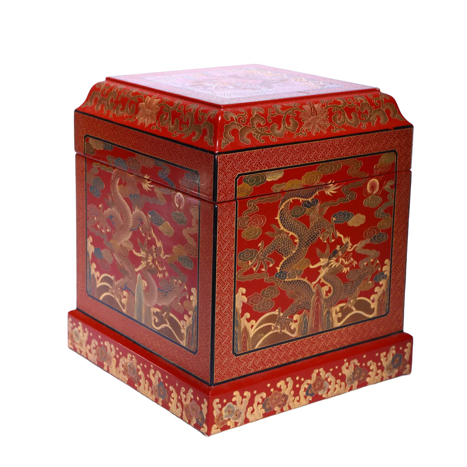 A POLYCHROME PAINTED LACQUER BOX WITH COVER