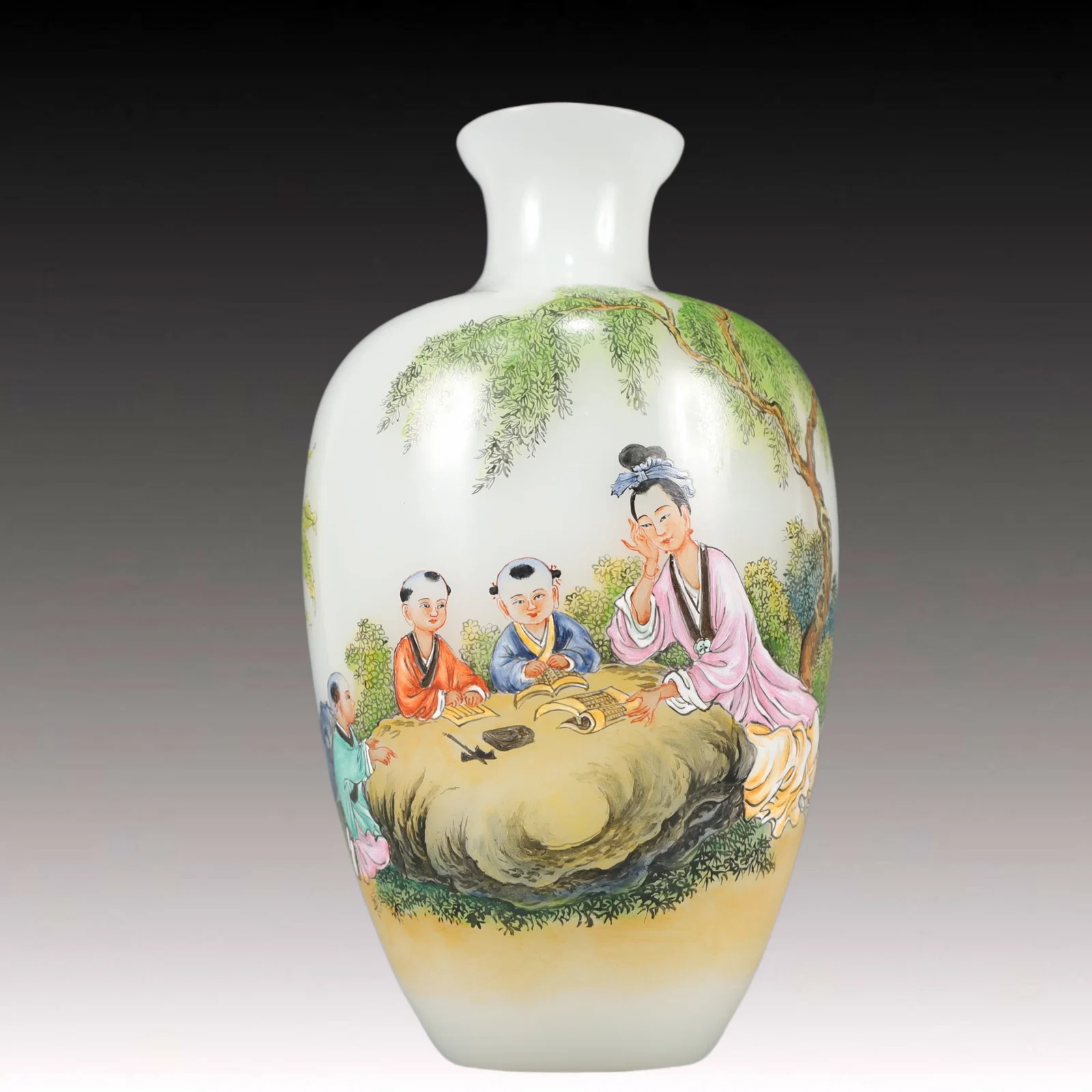 A Precious Coloured glaze Famille-Rose Character and Story Pattern Vase,With Poem