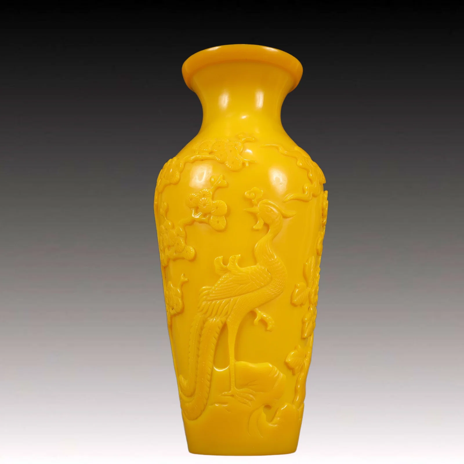 A Precious Coloured glaze Yellow Glazed Flower and Bird Pattern Vase