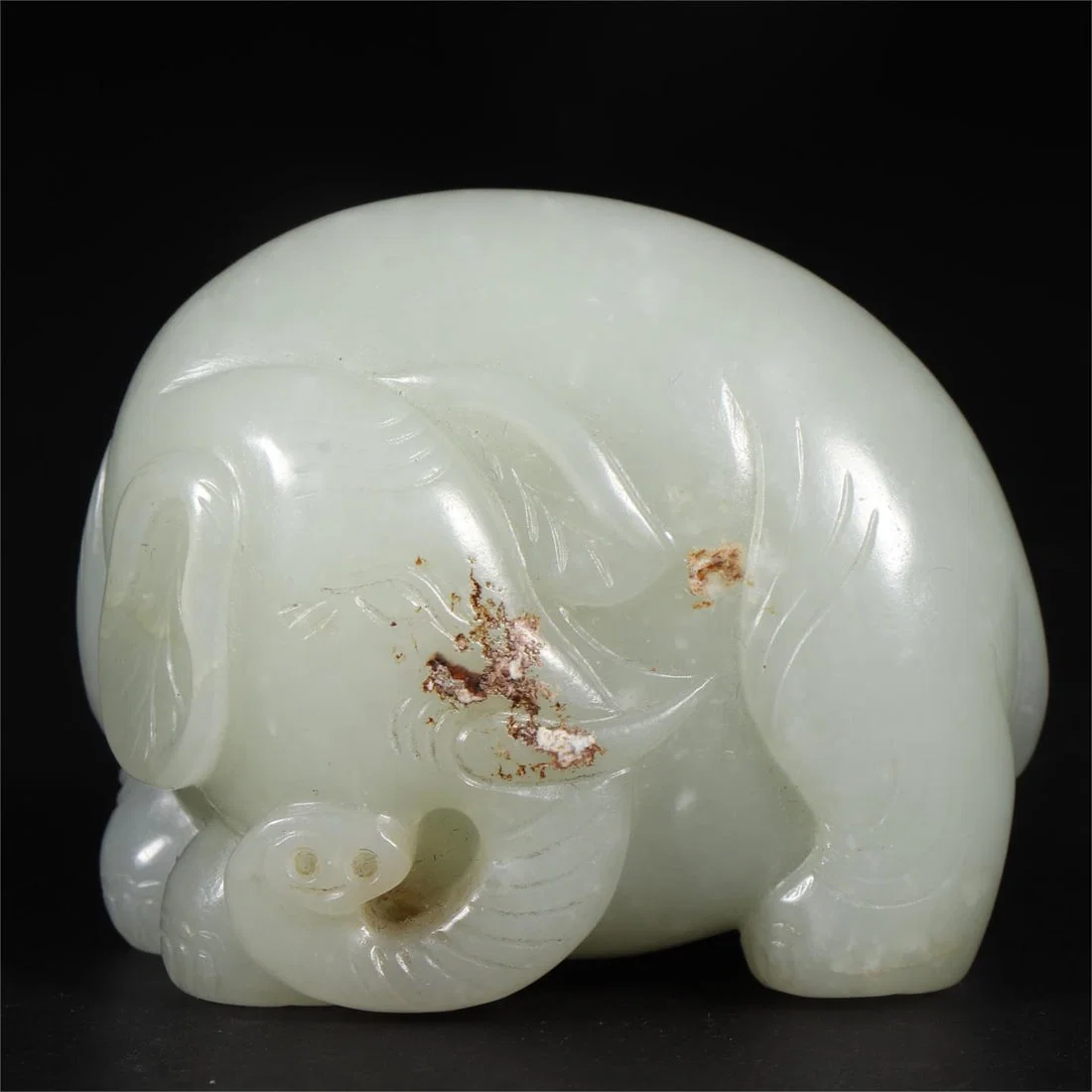 A Qing Dynasty Hetian jade seed elephant