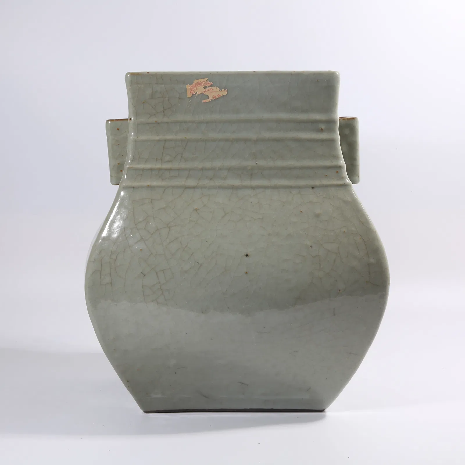 A QING DYNASTY YONGZHENG IMITATION GUAN KILN GUANYI ZUN