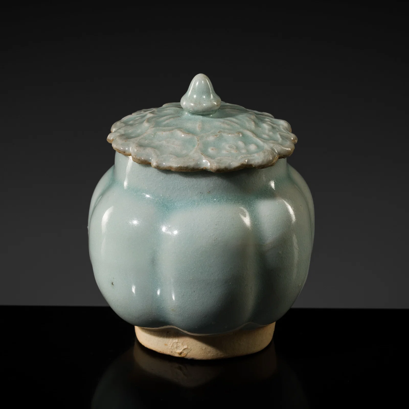 A QINGBAI LOBED JAR AND COVER, SOUTHERN SONG-YUAN DYNASTY
